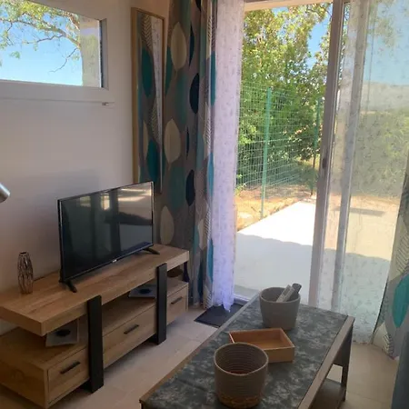 Mas Gabelys Superbe Vue Sainte Victoire Jardin Terrasse Et Piscine Apartment Trets