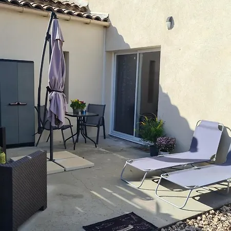 Mas Gabelys Superbe Vue Sainte Victoire Jardin Terrasse Et Piscine Apartment