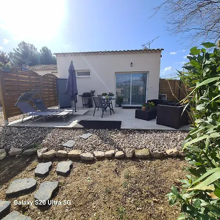Apartment Mas Gabelys Superbe Vue Sainte Victoire Jardin Terrasse Et Piscine *